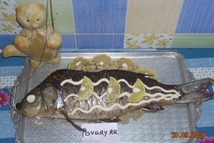 Шаг 6: Яичным белком смазываем нашего рыбака, …