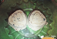 Десерт с черносливом, орехом и кунжутом