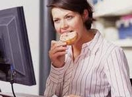 Статья: Когда мы чаще всего переедаем?