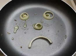 Опасно ли антипригарное покрытие?