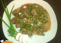 Рецепт: Баранина с грибами и сливками