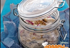 Сельдь маринованная с медом и горчицей 