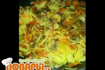 Шаг 4: К грибам добавляем лук и …