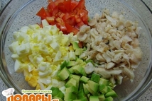 Шаг 6: Добавьте соус к подготовленным компонентам …