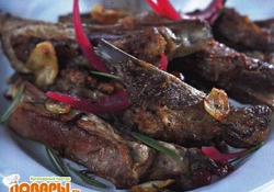 Рецепт: Бараньи ребрышки с клюквенным соусом