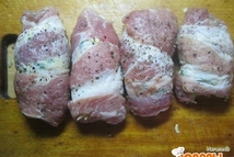 Шаг 4: и свернем рулетики.