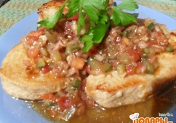 Рецепт: Тунец под соусом сальса