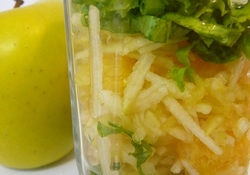 Рецепт:  Салат-коктейль "Пикантный"