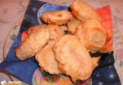 Жареные сосиски в тесте