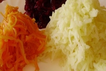 Шаг 3: Овощи приготовить, протереть.