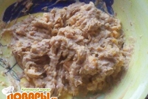 Шаг 2: В миску с желтками добавляем …