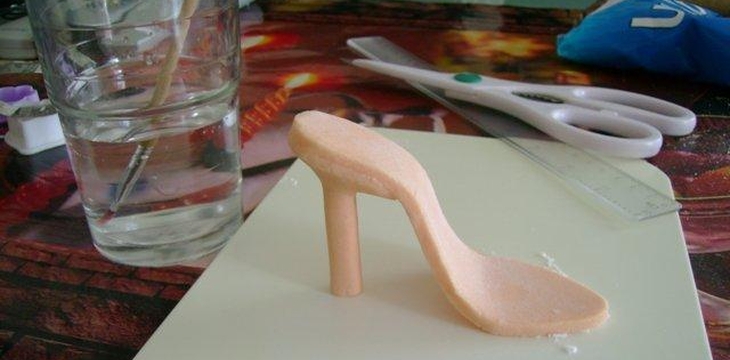 Шаг №6 Туфелька из мастики 2 от Annula