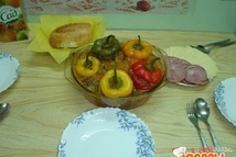 Шаг 3: Зафаршировать перец . Поставить его …