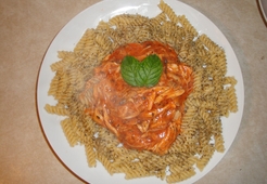 Макароны с куриным соусом