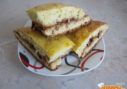 Рецепт: Пирог с начинкой из сливового варенья