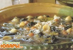 Суп с турецким горохом, рожками и шпинатом