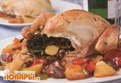 Курица, запеченная с овощами и ананасом