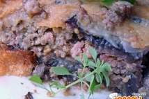 Шаг 3: Взбиваем белки, добавляем к ним …