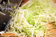 Шаг 2: Редьку почистить, помыть и так …