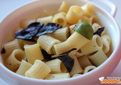 Рецепт: Паста с базиликом и оливковым маслом