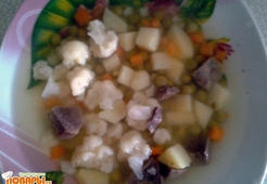 Суп с цветной капустой и зеленым горошком