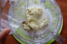 Шаг 3: Жидкость сцеживаем, окару отправляем на …