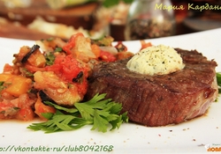 Рецепт: Стейк из говядины с овощами