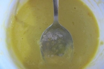 Шаг 1: Яйца перемешать с мукой до …