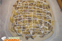 Шаг 3: Выложить на прямоугольник прджареные грибы, …