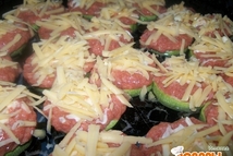 Шаг 5: На каждый кружочек положите равномерно …