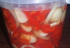 Маринованные острые перчики