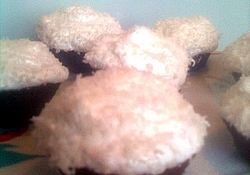 Рецепт: Шоколадные кексики с ванильным кремом