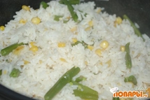 Шаг 3: Когда мультиварка закончит готовить рис, …