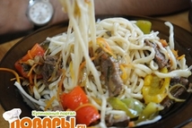 Шаг 6: Все составляющие лагмана приготовились. Можно …