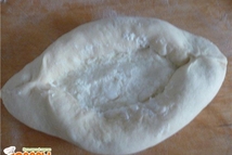 Шаг 3: С двух сторон закатать тесто …