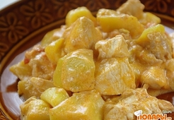 Куриное филе с кабачками в сливках