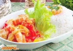 Рецепт: Креветки с рисом и овощами