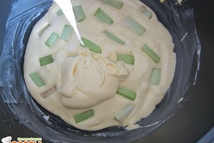 Шаг 4: Далее берем сливочное масло и …