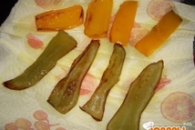 Шаг 1: Перец режем на полоски и …