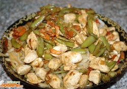 Рецепт: Рисовая лапша с мясом и овощами