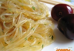 Салат из фунчозы