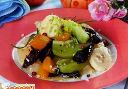 Рецепт: Фруктовый салат с финиками