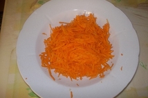 Шаг 5: Напираю морковь.