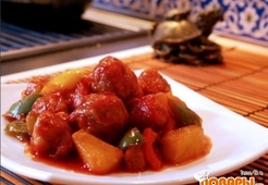 Свинина с ананасами в кисло-сладком соусе