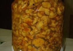 Рецепт: Маринованные лисички-малютки "Смачные"