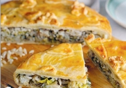 Рецепт: Пирог с судаком, рисом и зеленью