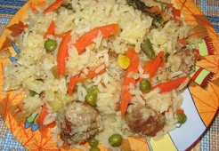 Рис с фрикадельками и овощами