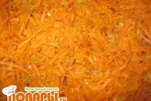 Шаг 2: Грибы промыть и нарезать кубиками. …