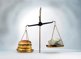 За ожог от кофе москвичка требует 100 тыс. руб. от Макдональдса