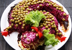 Рецепт: Салат «Дракончик»